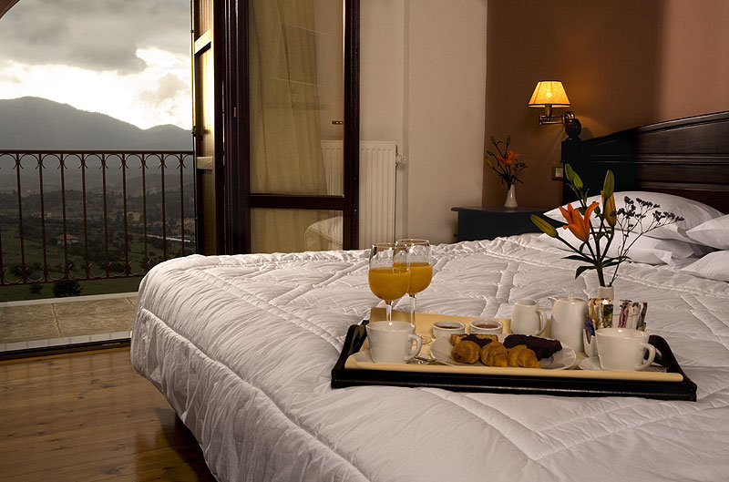 Vytina Mountain View Hotel - Breakfast in Bed
