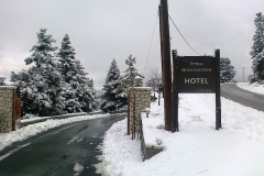hotel_in_snow2